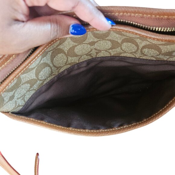 Coach Signature Crossbody Bag – Brown – Travel Favorite! - Picture 2 of 5